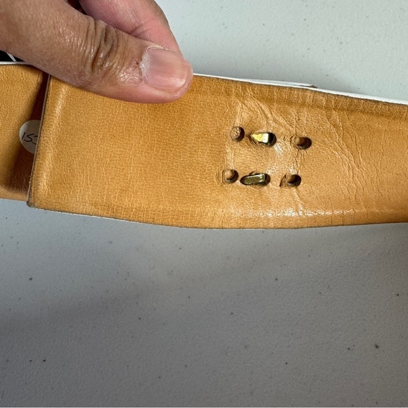 Vintage 80s Stefanie Kushner White Leather Belt Jeweled Feather Buckle Size S - Picture 8 of 16